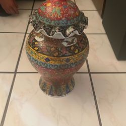 Chinese ginger jar / temple jar
