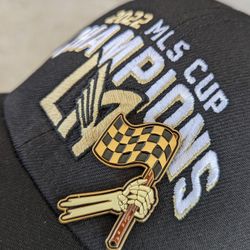 LAFC PIN BLACK AND GOLD FLAG VEST JACKET SHIRT SCARF HAT