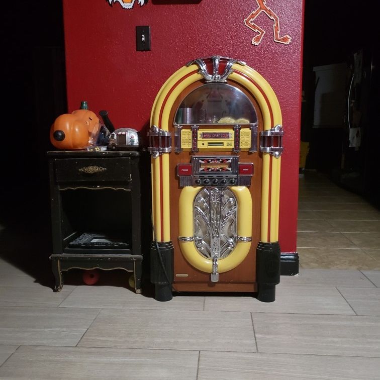 Spirit Of St Louis Jukebox Radio ,cd And Cassette Player for Sale