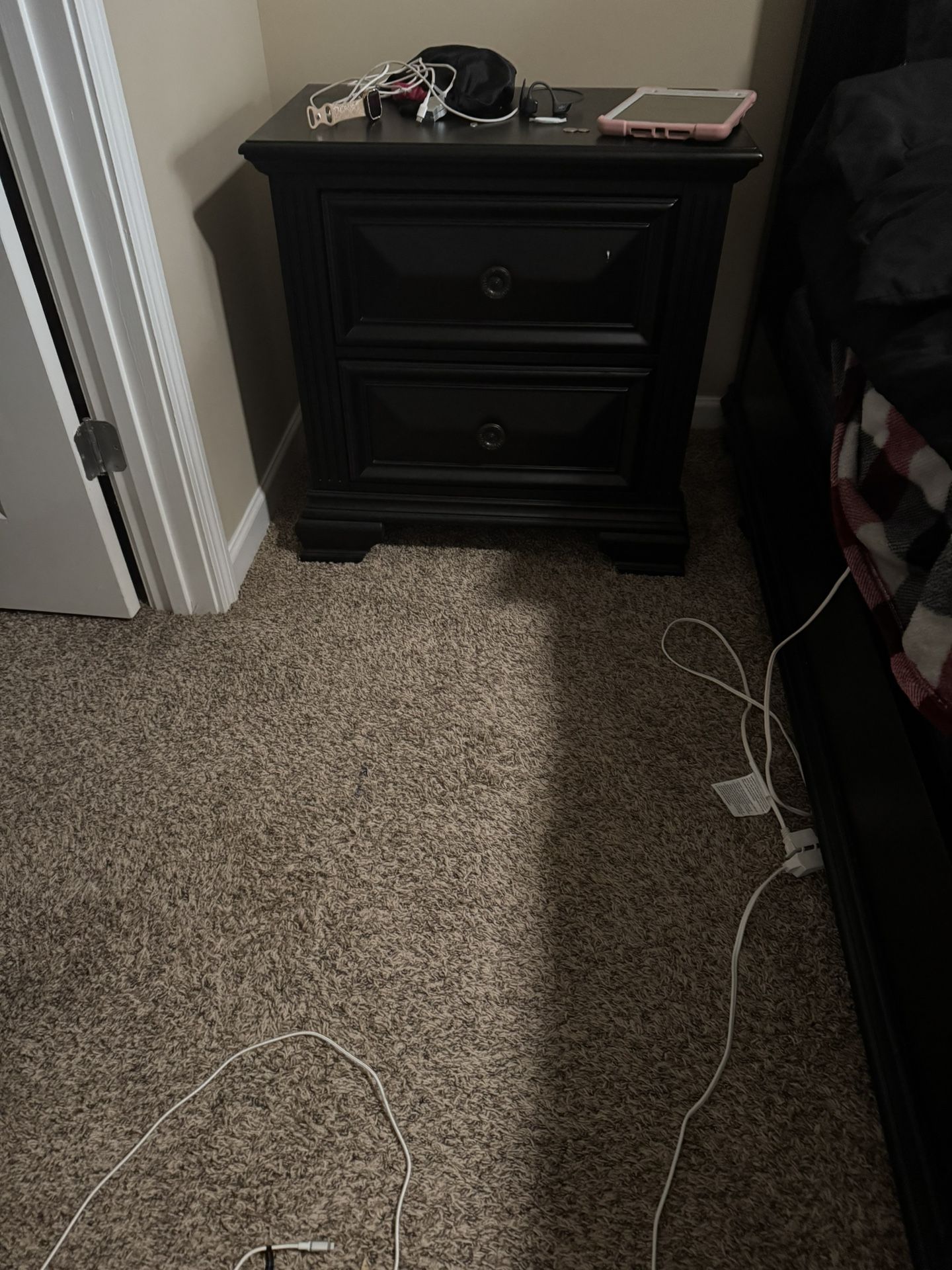 Black King Bedroom Set Dresser & Nightstand