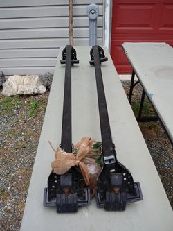 Car top racks adjustable 75 bucks