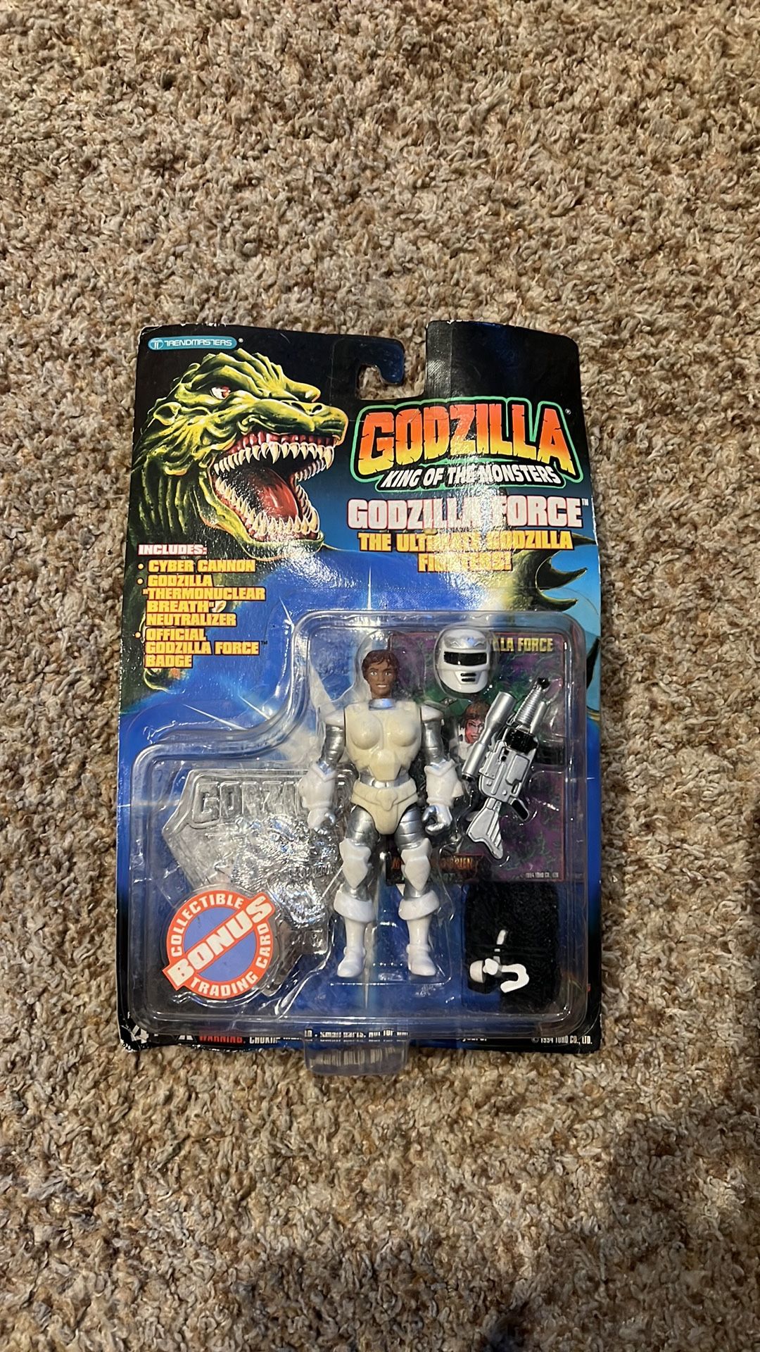 SEALED 1994 GODZILLA KING OF THE MONSTERS FORCE MARGARET O'BRIEN ACTION FIGURE. Corners are bent & plastic is starting to lift on bottom see pics