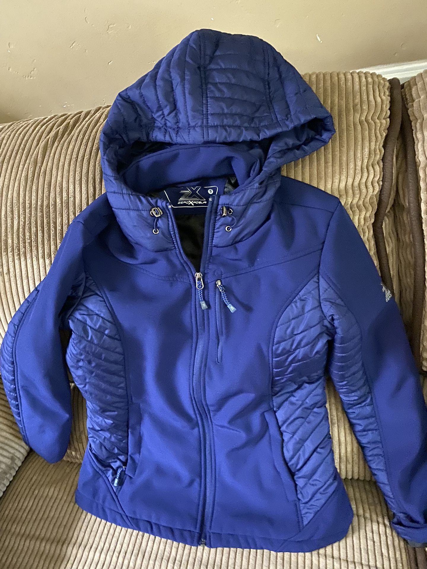 Womens ZEROXPOSUR Winter Jacket. Size Small