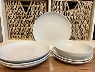 Pottery Barn Great White Coupe Dishes 