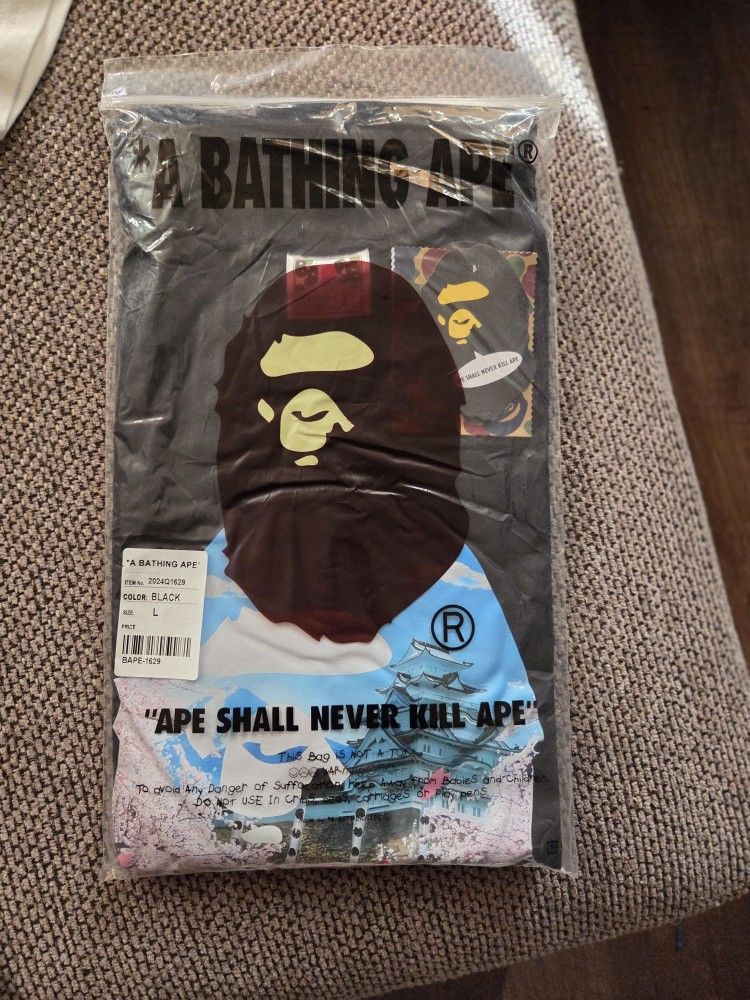 Bape Sakura Tshirt Black SizeL 