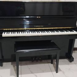 Yamaha Piano Upright 
