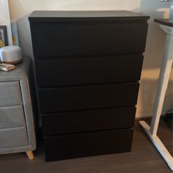 Dresser (dark wood) - 6 Drawers 