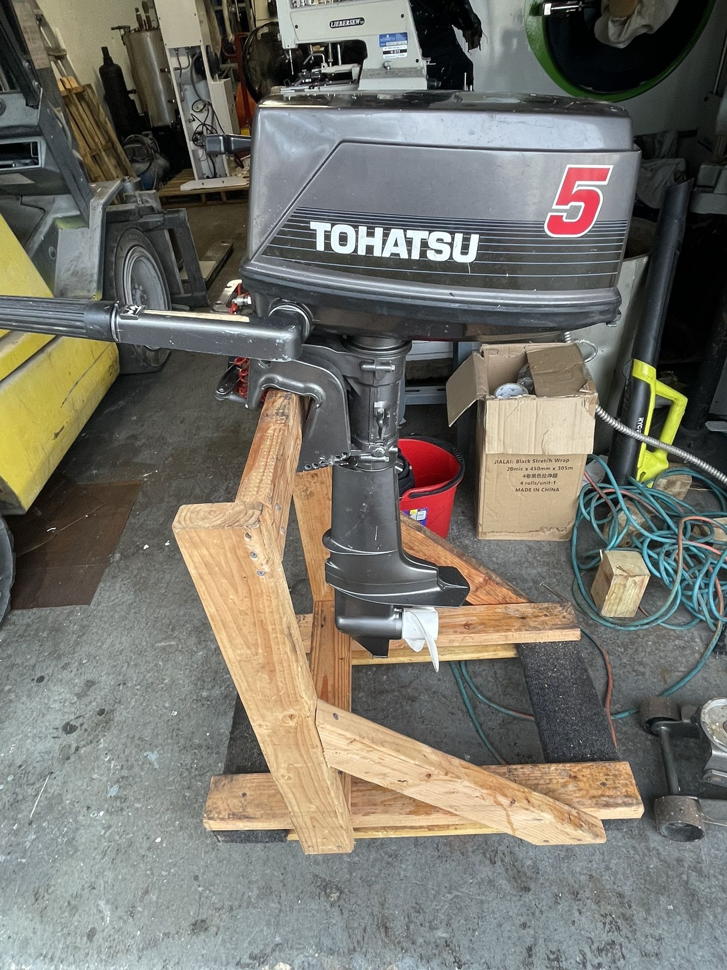 Tohatsu 5HP Outboard Motor