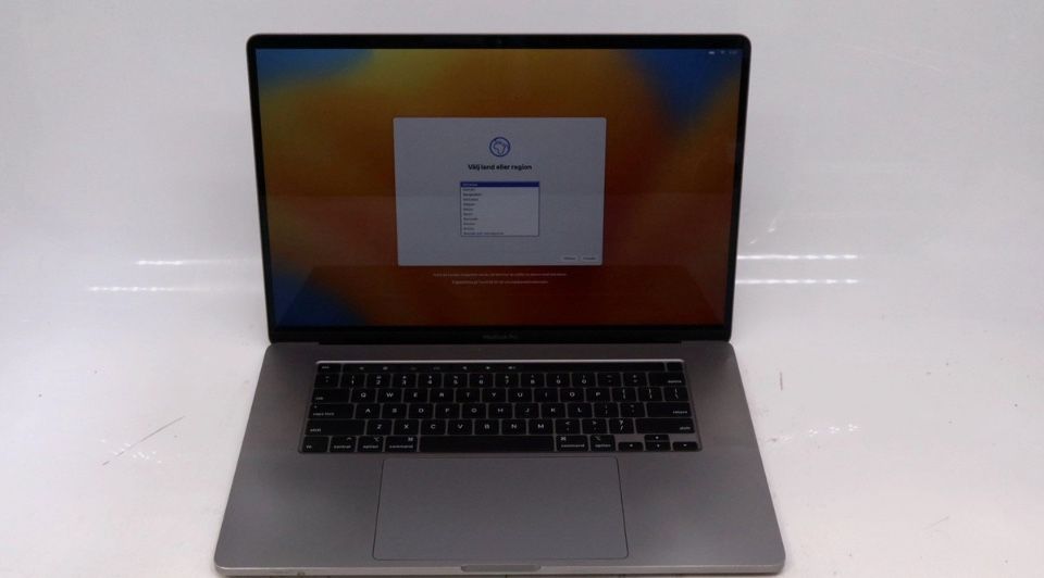 MacBook Pro 16” 2.6ghz i7 16gb Ram 1tb
