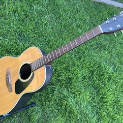 Applause "round back" acoustic guitar 