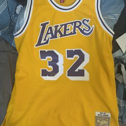 Los Angeles Lakers Magic Johnson Jersey. Size XL