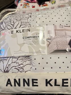 Anne Klein 4-Piece Comforter Set with Plush Throw