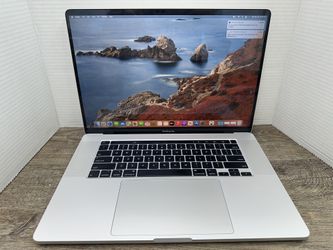 MacBook Pro - Intel i9 processor - 16 GB RAM - 1 TB SSD - Superfast - Touch Bar - 90 days warranty