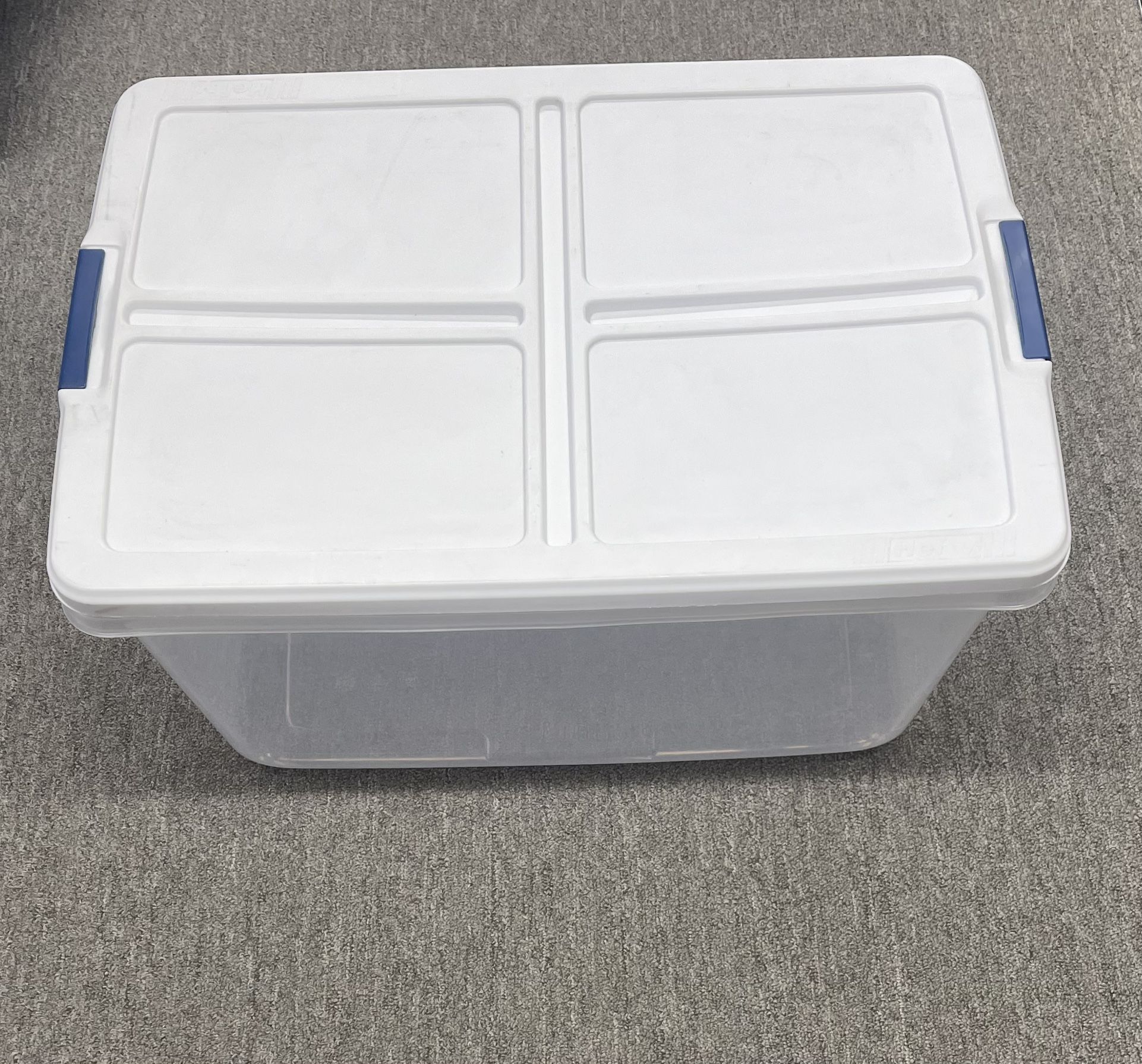 Hefty 66qt Storage Container