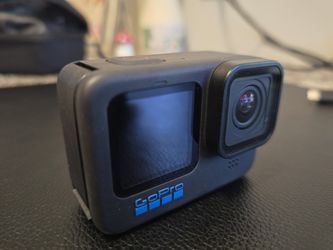 GoPro HERO 10 Black — Like New