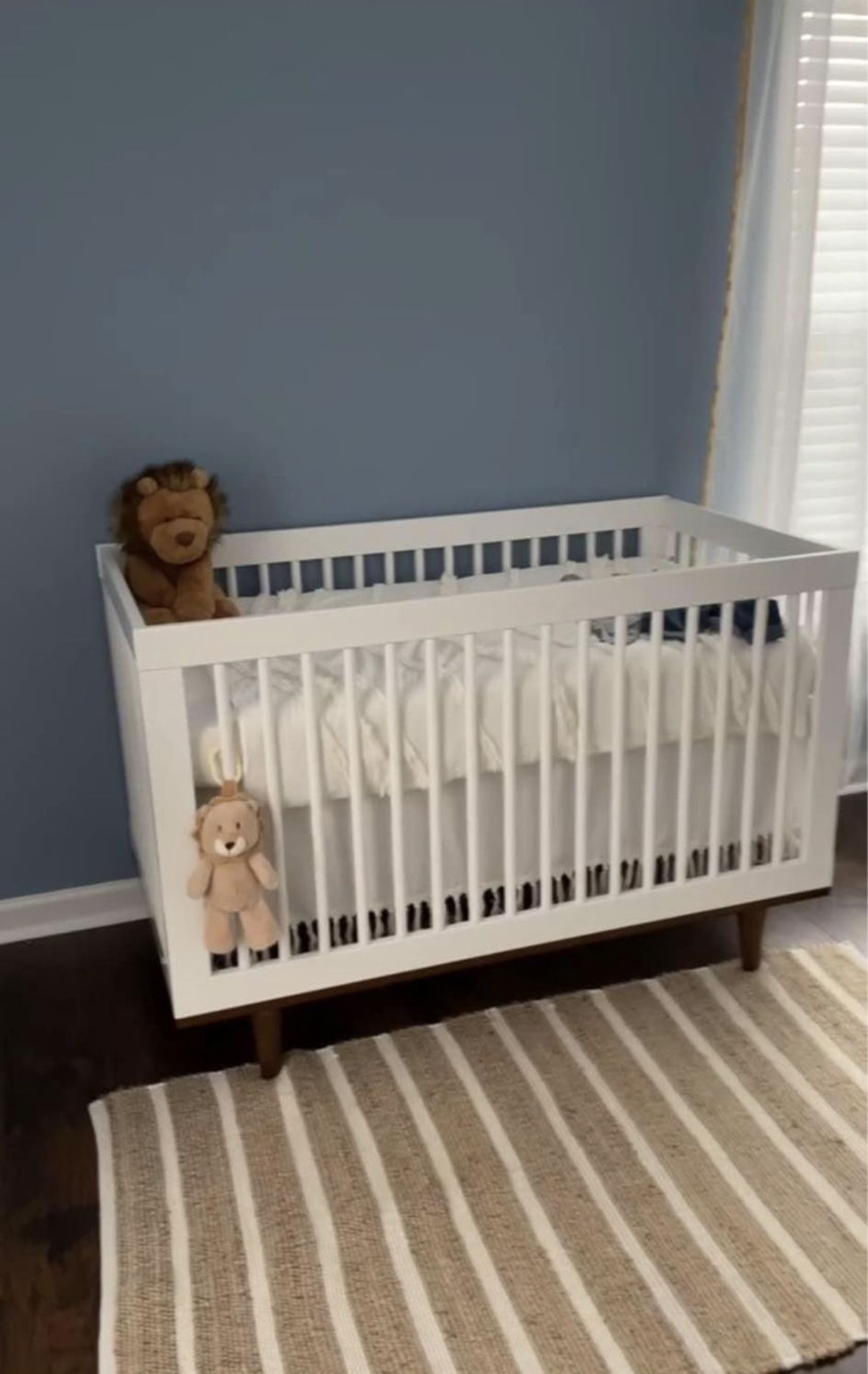 Baby Crib And Mattress 