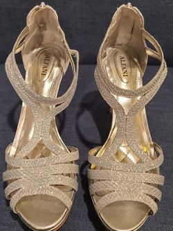 Alfani Tacy Silver Glitter Heels