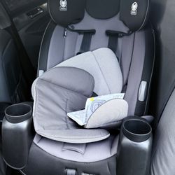 Safety 1st Grow and Go Sprint All-in-One Convertible Car Seat. 