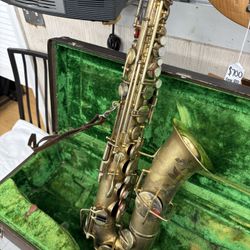 $1000 Vintage 1914 Buescher Alto Saxophone Low Pitch Hardcase