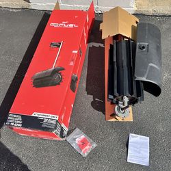 Milwaukee M18 FUEL Quik-Lok Rubber Broom Attachment