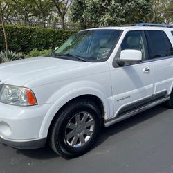 2004 Lincoln Navigator