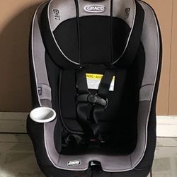 GRACO CONVERTIBLE CAR SEAT!!!