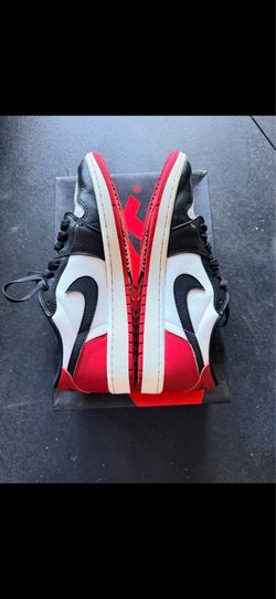 Air Jordan 1 low black toe