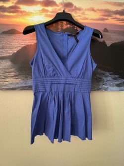BCBGMAXAZRIA/ Women’s Sleeveless  V-Neck pleated waist Top/ XS