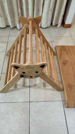 Foldable Climbing Triangle with Slide