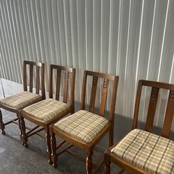 Set Of 4 Dining Chairs 18"