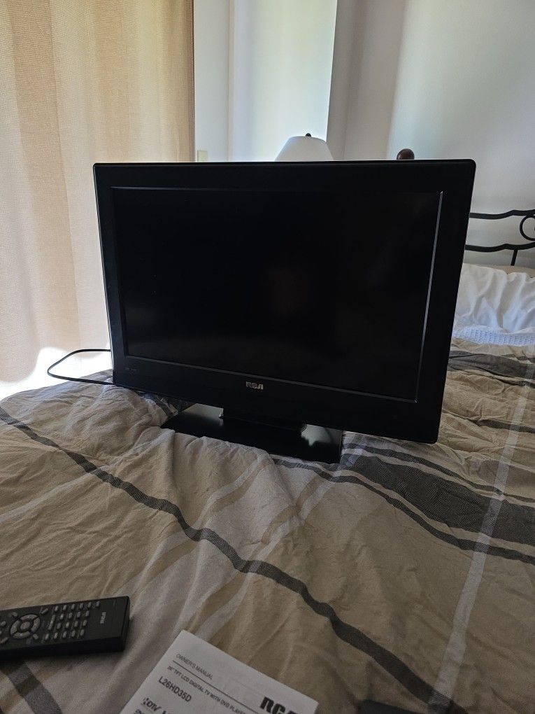 26" RCA TV w/ DVD Player