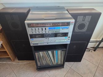 Emerson mc1434 dual
cassette turntable record
player speaker system music
AM/FM radio vintage