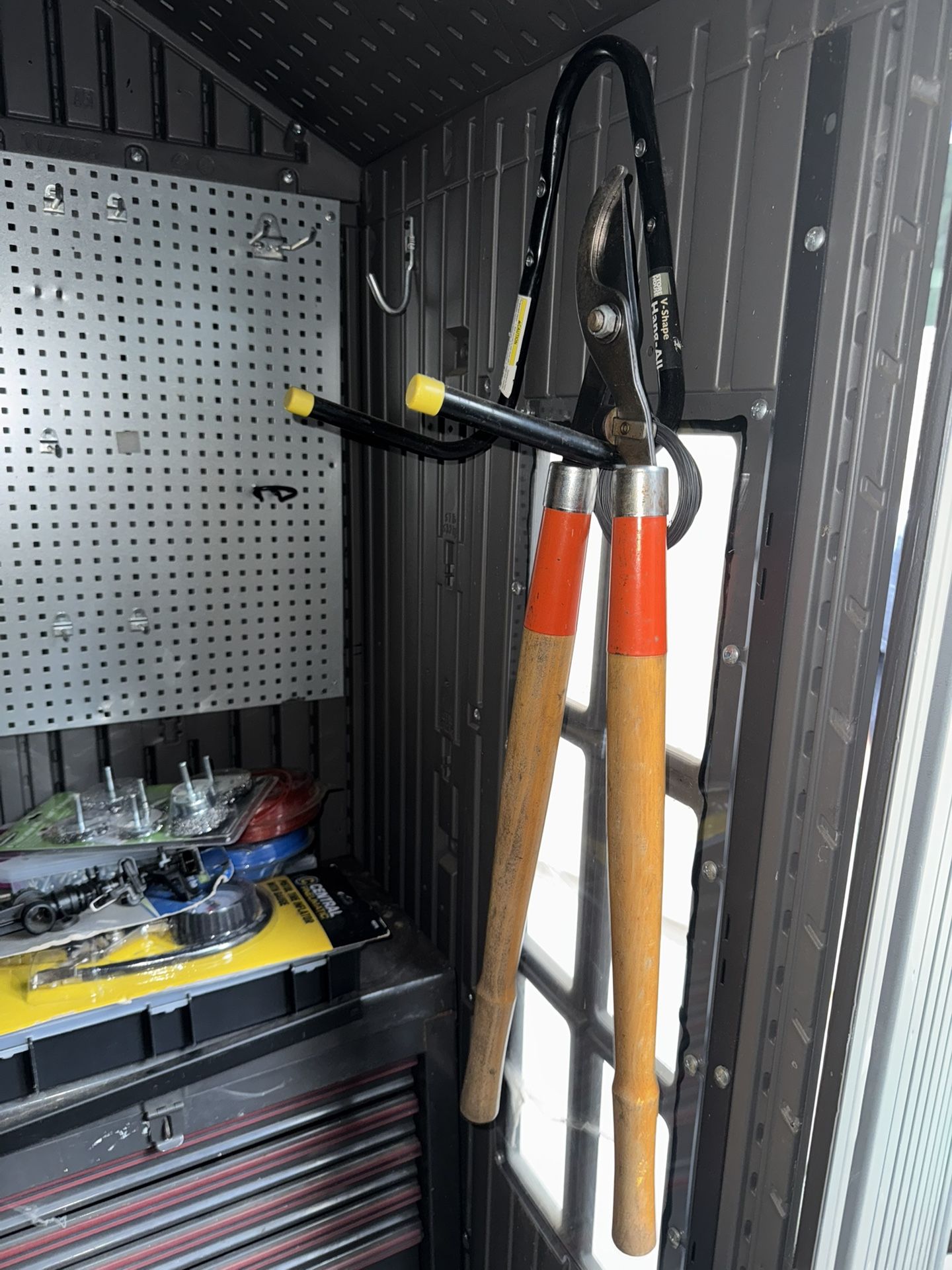 Tools - moving Sale - A LOT OF STUFF Check My Profile