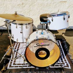 U .S. A Slingerland Drum Kit
