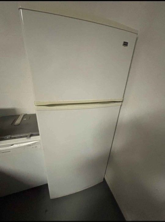 Maytag Fridge In working condition