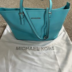 Michael Kors purse
