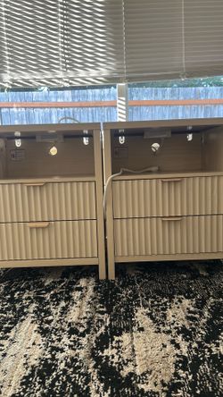 Nightstand pair