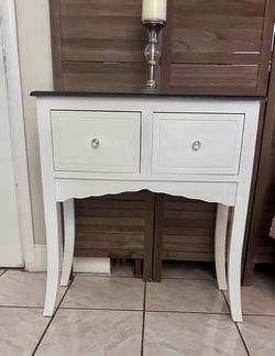 Beautiful wooden console/ entry/ accent table/ vanity