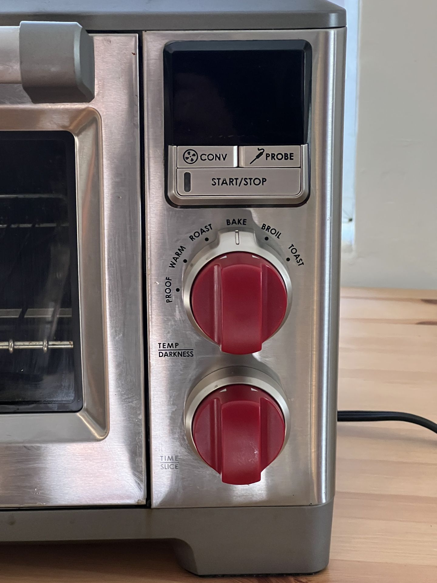 Wolf Gourmet Elite Digital Countertop Convection Toaster Oven with  Temperature Probe, Stainless Steel and Red Knobs for Sale in Ridgefield, WA  - OfferUp
