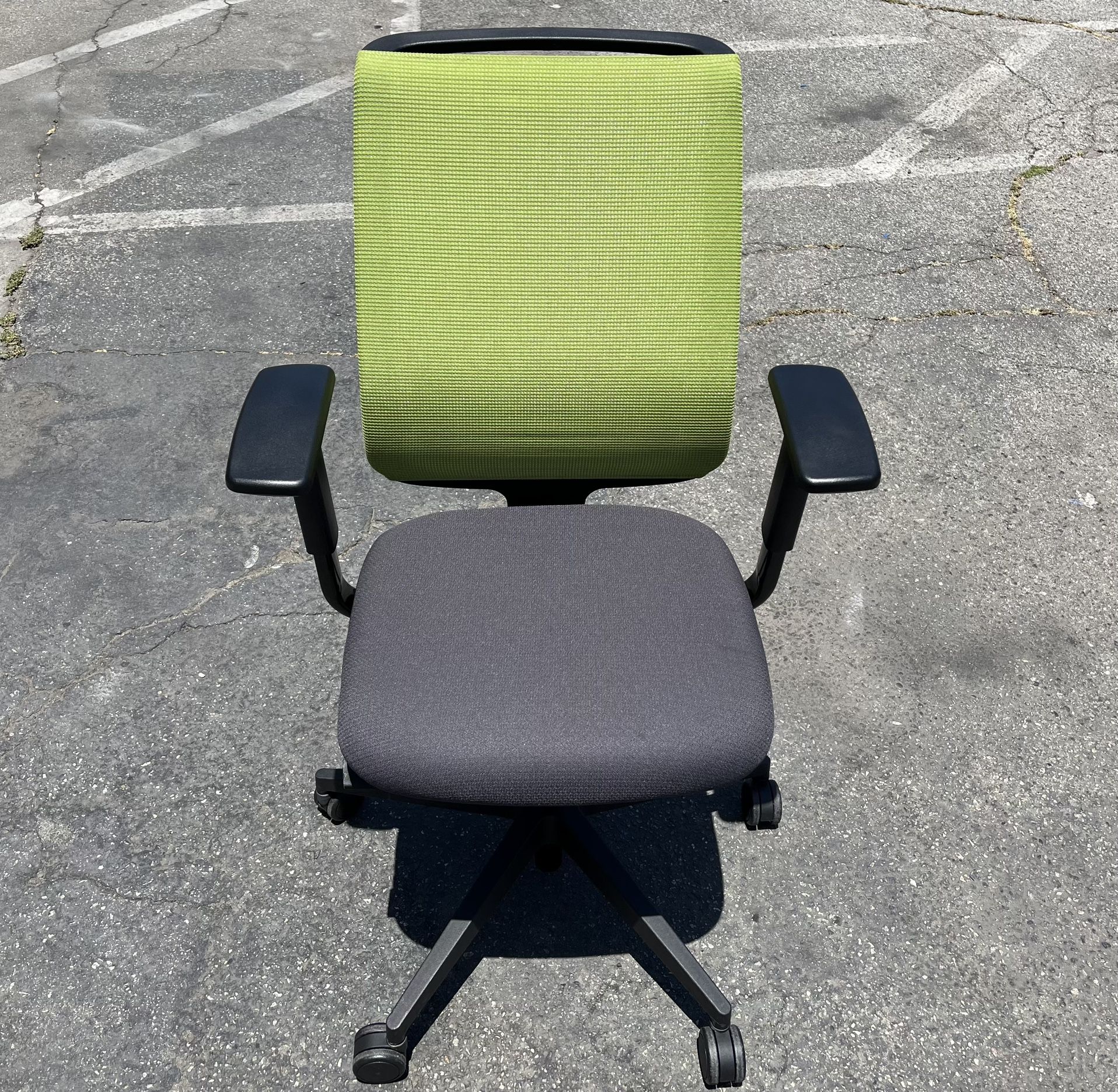 STEELCASE REPLY CHAIR DELIVERY AVAILABLE FOR A FEE