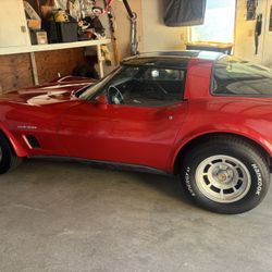 82 Corvette Stingray 