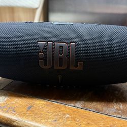 JBL Charge 5 
