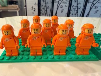 New Classic Space - Orange/White without Air Tanks, with Visor, Male(Northridge)