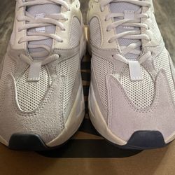 Yeezy Boost 700 