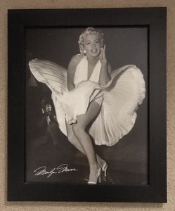 Marilyn Monroe painting w wooden frame