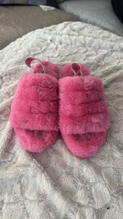 Ugg Fluff slide slippers