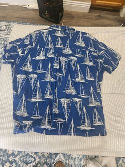 XXL Mens button up https://offerup.com/redirect/?o=c2hpcnQuQmx1ZQ== and whiteSt.Johns Bay