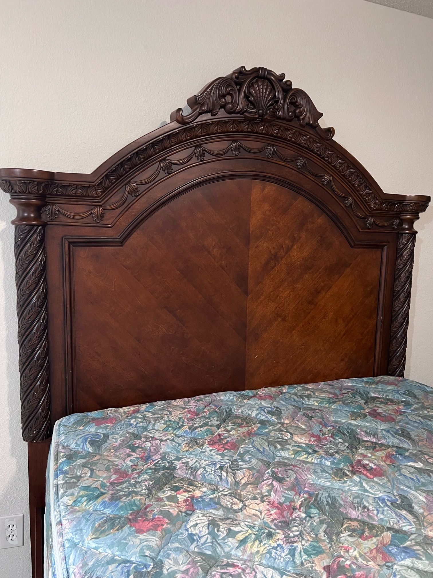 Queen Bed