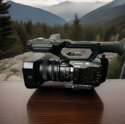 Panasonic AG-UX90 4K Pro Camcorder 15x/24x Zoom 3.5" LCD SD HDMI USB