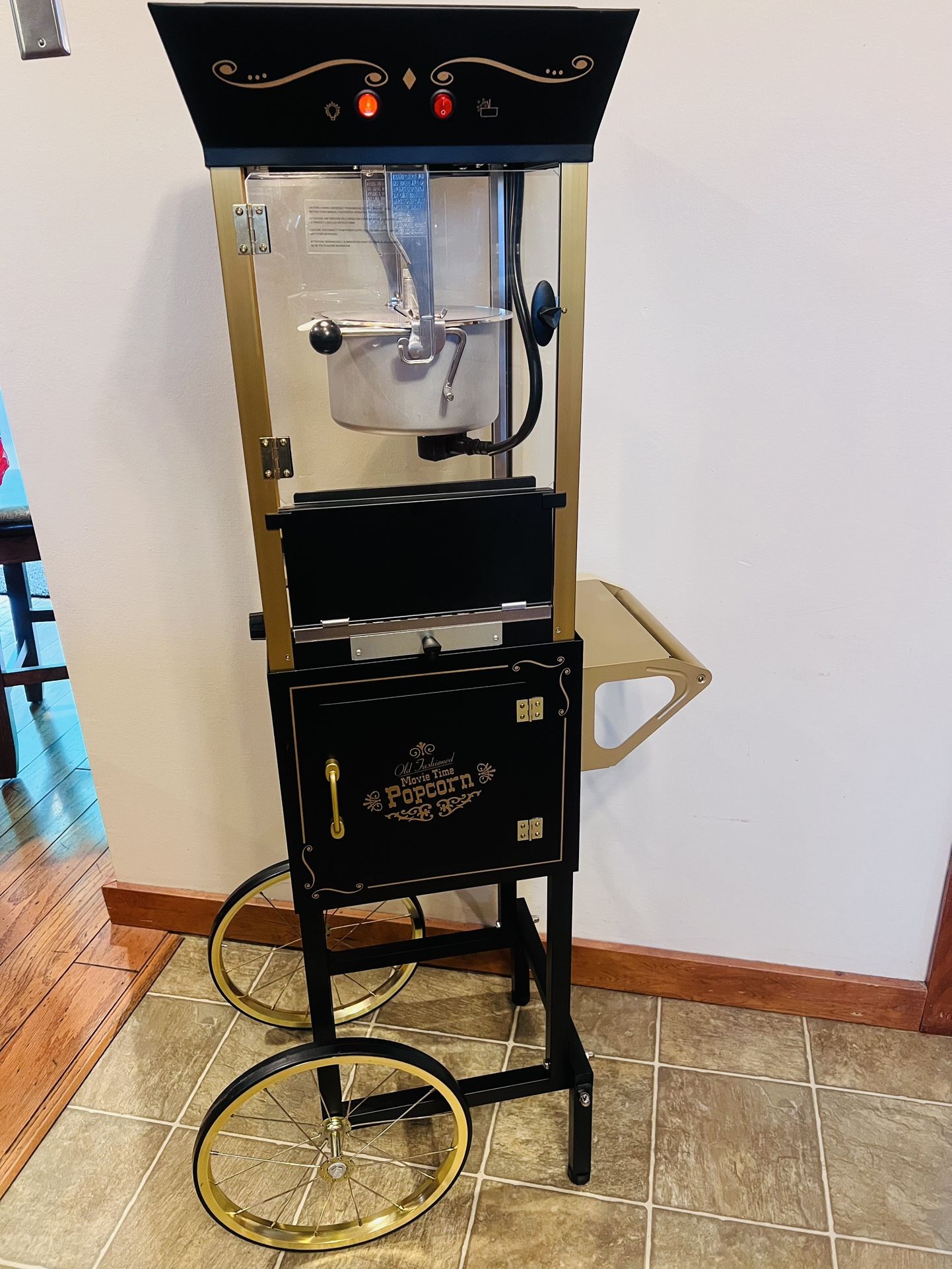 Nostalgia Vintage Popcorn Maker Cart